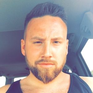 Meet your Posher, Adam